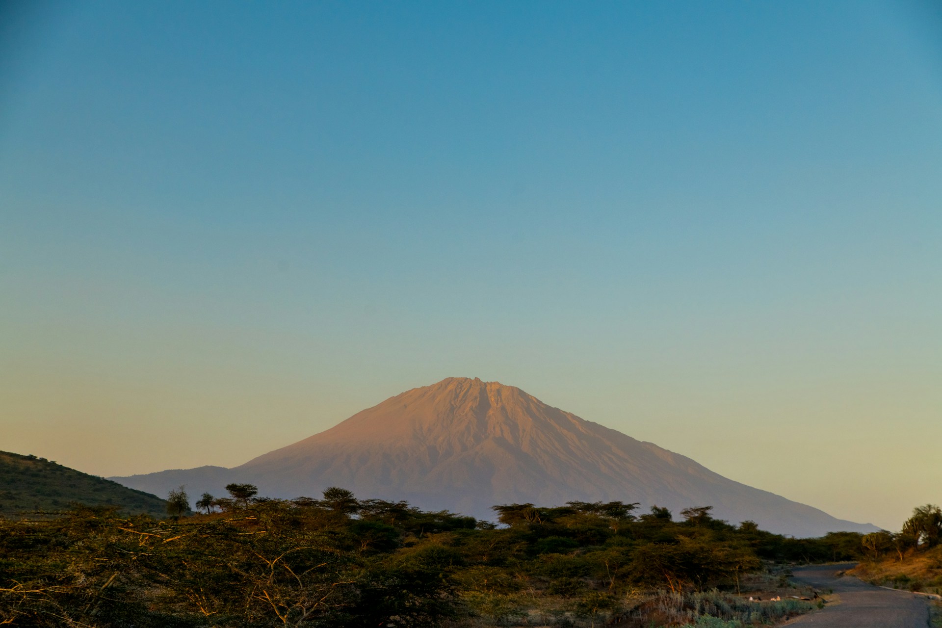 4-Day Mount Meru Trek